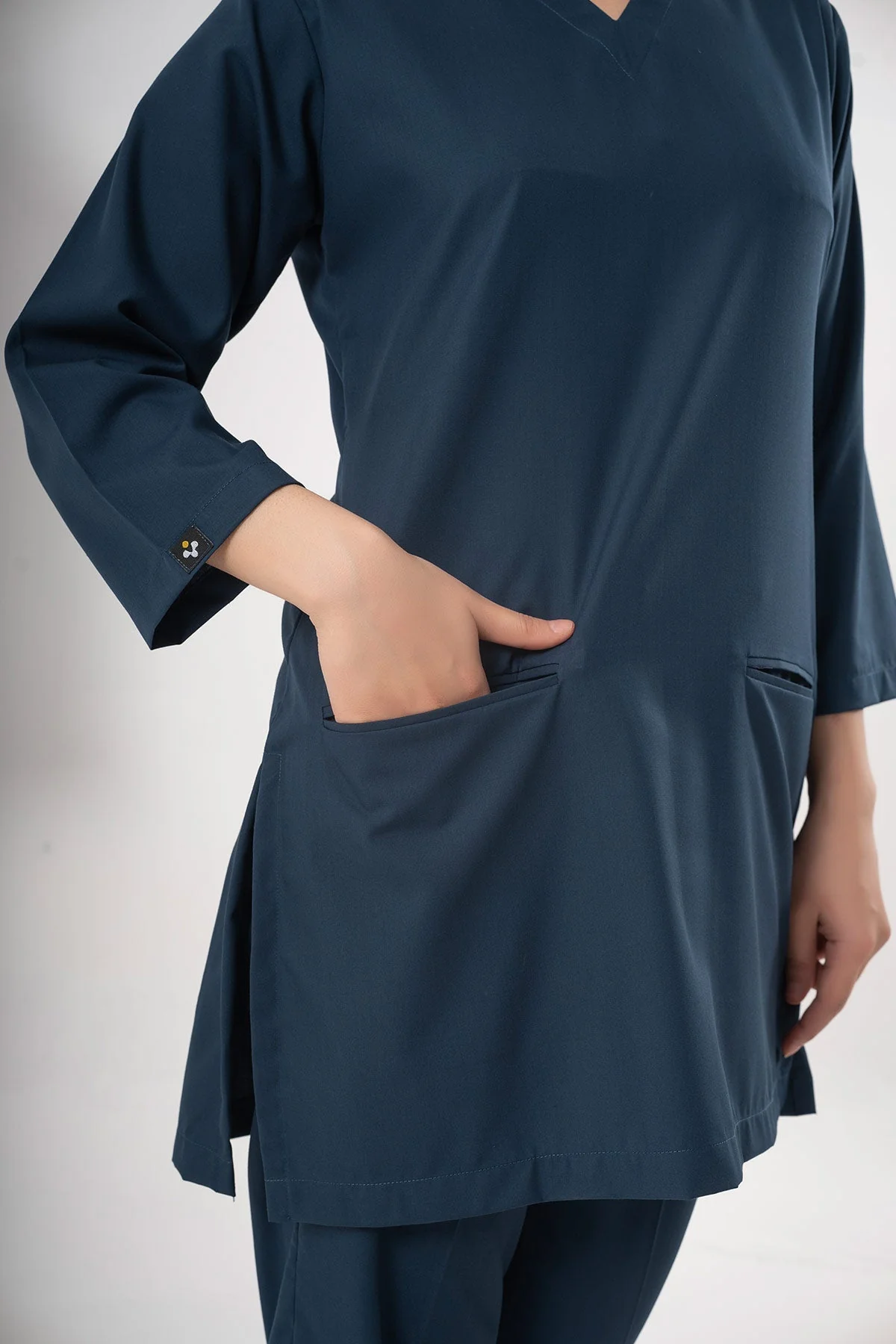 Crown Zinc  -  Women - Image 3